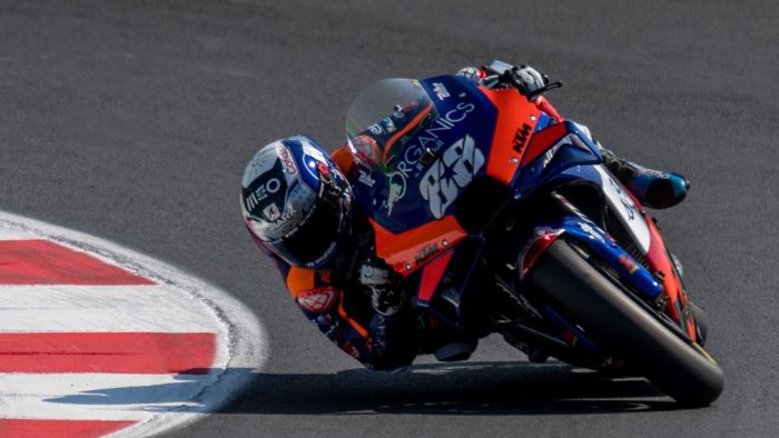 motogp a barcellona vince oliveira davanti a zarco