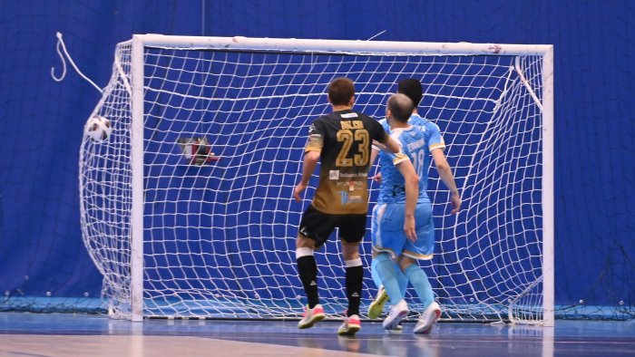 sandro abate addio sogno scudetto napoli futsal in semifinale 5 3