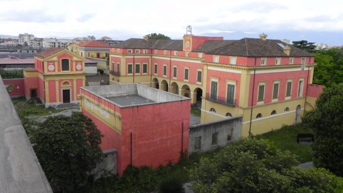 tempesta di pace malika ayane incontra gli studenti di scafati