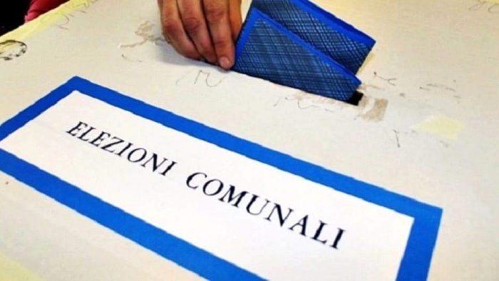 election day in campania tra comunali e referendum 89 municipi alle urne