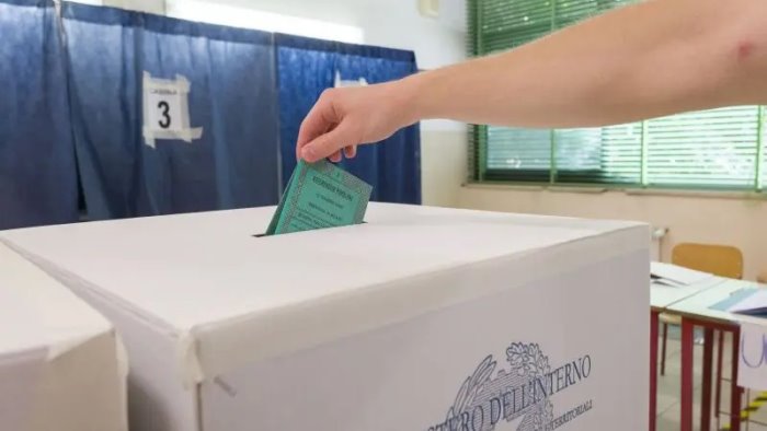 niente quorum per i referendum affluenza al 20 9