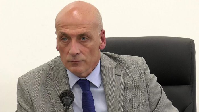 sesso in cambio di buoni spesa ex sindaco di pozzuoli sotto accusa