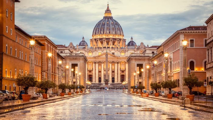 paura in vaticano inseguimento e spari con auto che non si ferma all alt