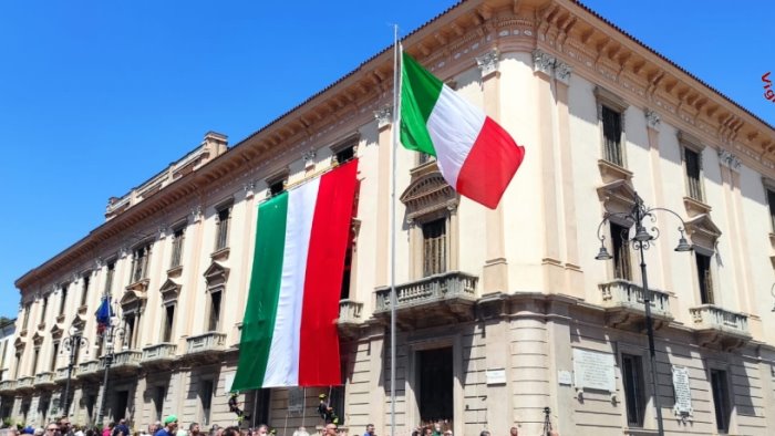 festa della repubblica 4 vigili del fuoco di avellino cavalieri al merito