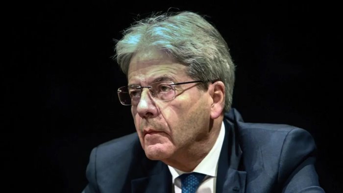 energia gentiloni l aumento dei prezzi impone la neutralita climatica