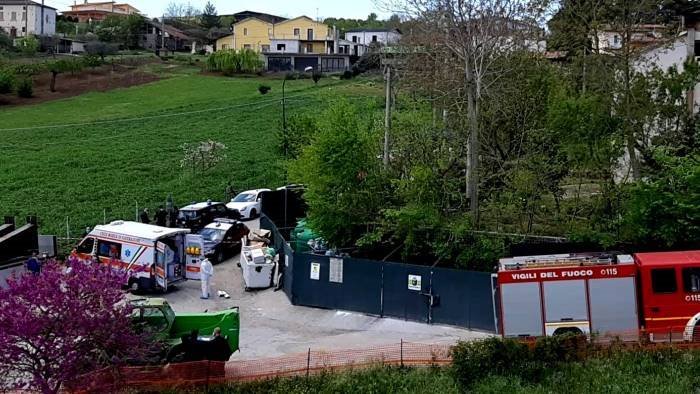 ariano imprenditore morto sul lavoro indagato il proprietario della villa