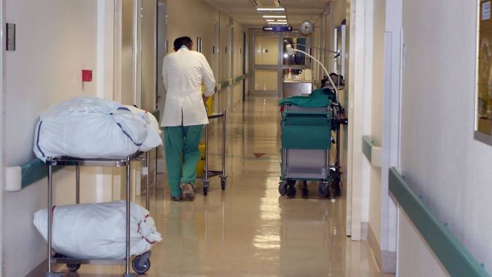 manca il personale assistenza a rischio negli ospedali del salernitano