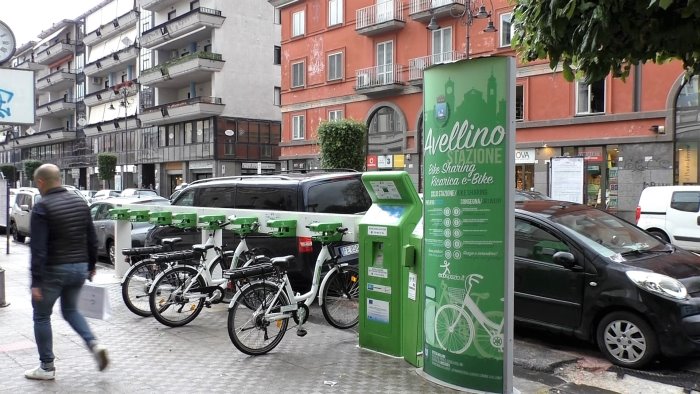 avellino il bike sharing fantasma e quella mobilita sostenibile ferma al palo