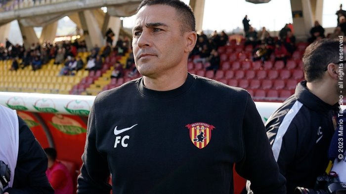 cannavaro durissime polemiche sui social per un video cosa e successo