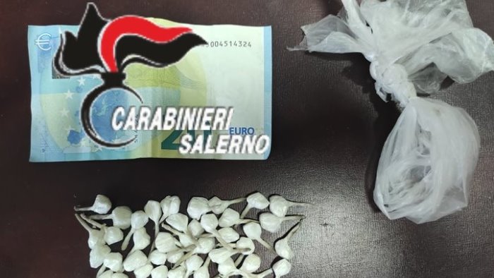 non si ferma al posto di blocco 25enne inseguito e arrestato dai carabinieri