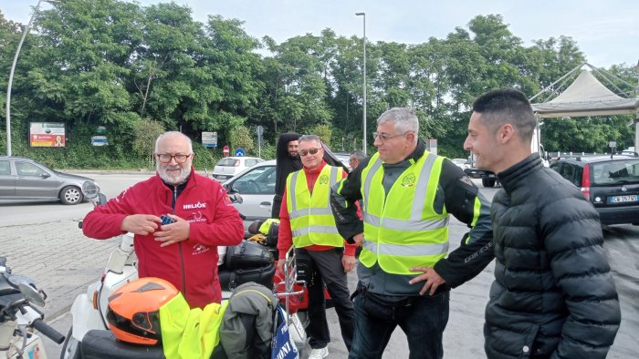 da avellino e interlaken per il raduno mondiale l avventura dei vespisti irpini