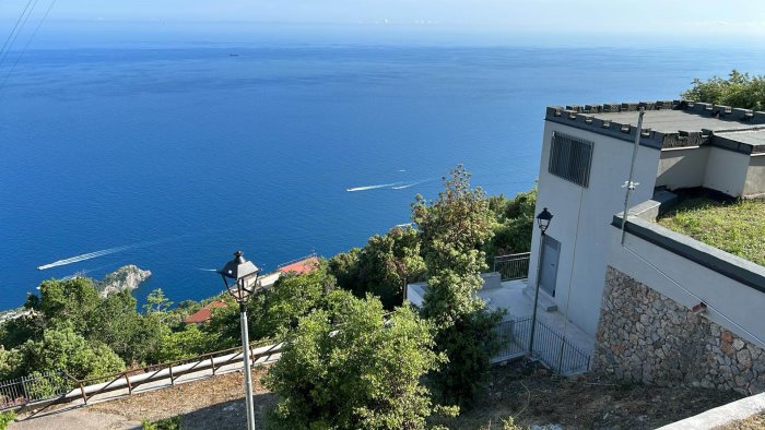 amalfi emergenza idrica a regime il serbatoio di tovere