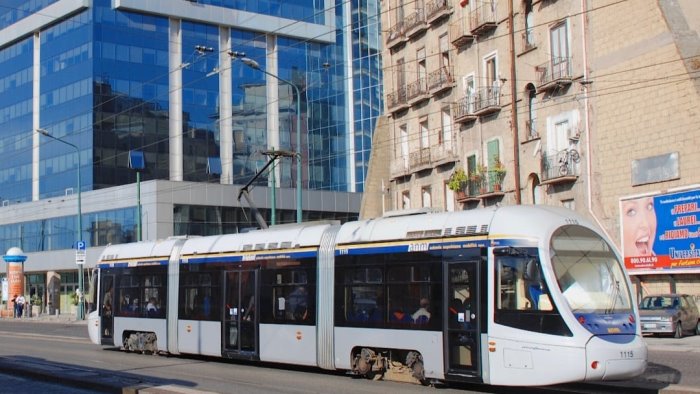 autista di un tram anm aggredito a napoli trauma facciale