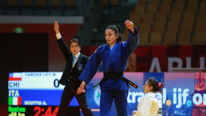 judo grand slam di astana scutto dominante oro nei 48 kg