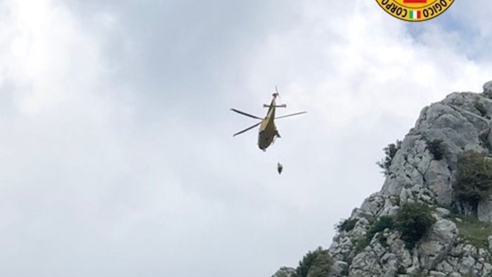 caggiano alpinista precipita nel vuoto durante una scalata