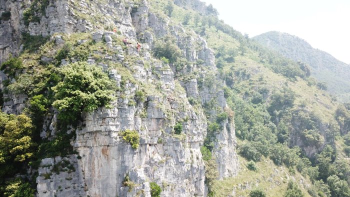 solofra iniziati i lavori al costone in localita castelluccia