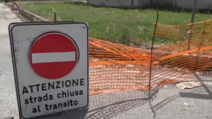 due strade sventurate in irpinia spreco di denaro pubblico e burocrazia