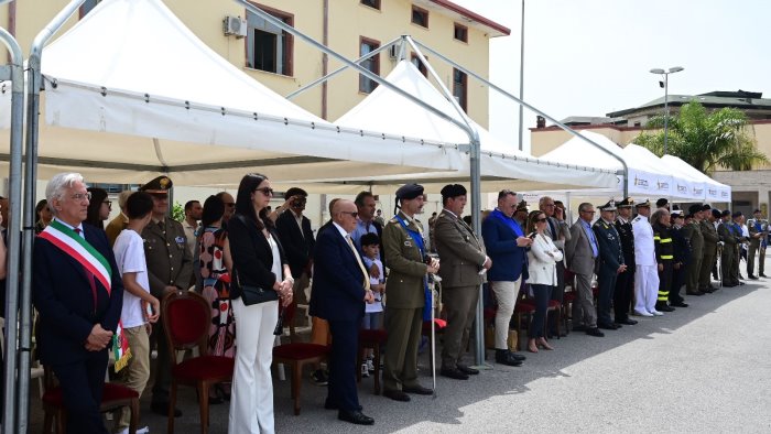 esercito a salerno si celebra la storia delle guide