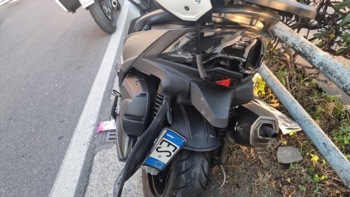 tragico incidente sul lungomare muore 60enne in scooter