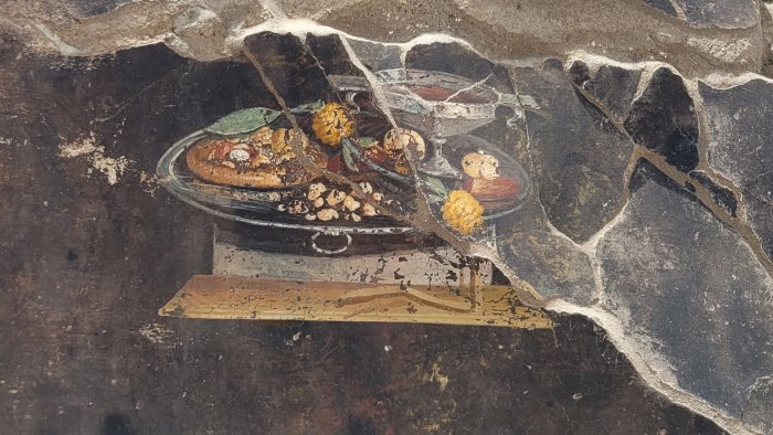 l antenato della pizza nella natura morta scoperta a pompei la nuova meraviglia