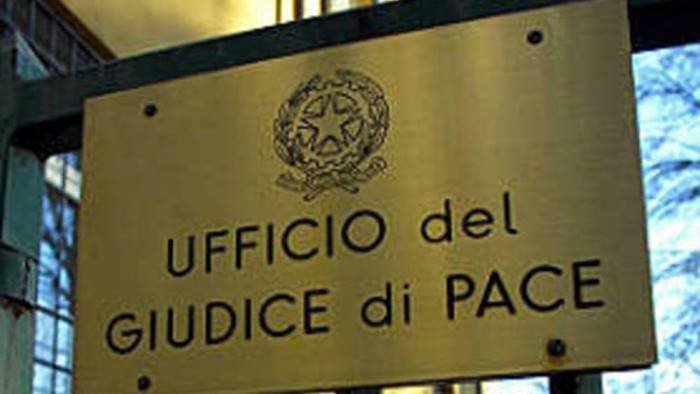 corruzione in atti giudiziari interdittiva per giudice di pace