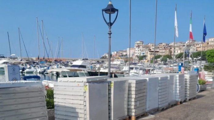 camerota passerelle e postazioni per disabili sulle spiagge bandiera blu