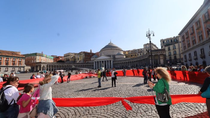 napoli flash mob per giulia basta vittime innocenti