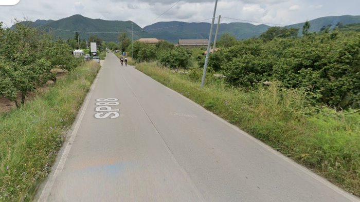 grave incidente sulla provinciale tra forino e contrada chiusa la strada