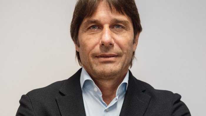 conte lavora per la pace tra di lorenzo e il napoli