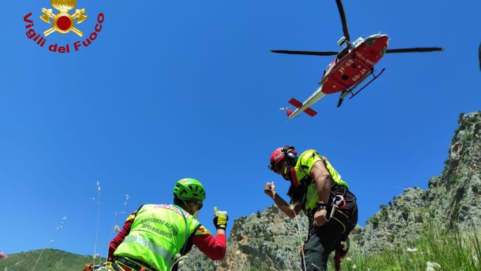 si perde nel sentiero degli dei turista argentino salvato dai vigili del fuoco