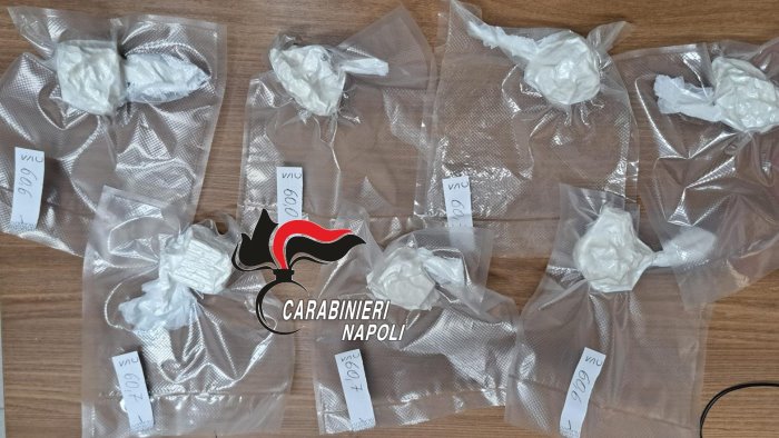 sequestrato oltre mezzo chilo di cocaina nel napoletano due arresti