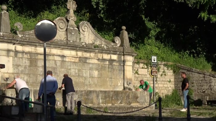 emergenza idrica franza chiede convocazione tavolo in prefettura ad avellino