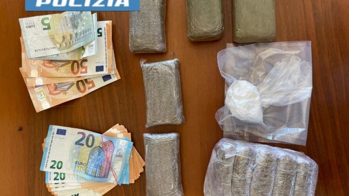 bagnoli sorpreso con 1 kg la droga e arrestato dalla polizia