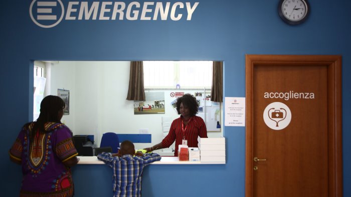 castel volturno 4mila prestazioni sanitarie nell ambulatorio di emergency