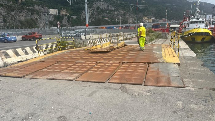 porto di salerno via ai lavori di ripristino della banchina rossa