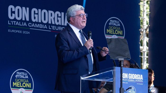 iandoli al fianco della meloni da roma dice voglio il cambiamento per avellino