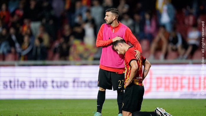 play off serie c benevento carrarese 2 2 strega eliminata rivivi la diretta