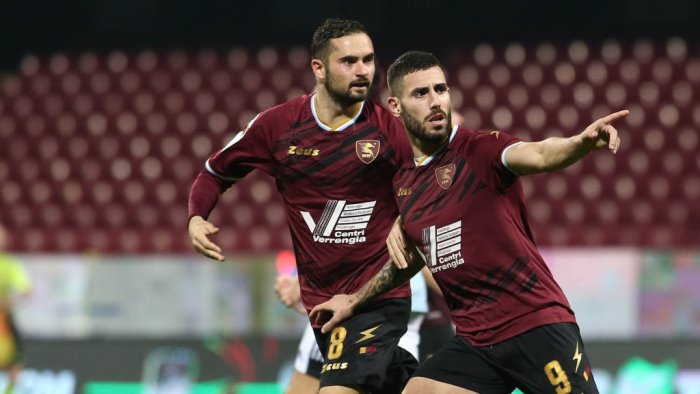 salernitana vandeputte vicino e petrachi sogna tutino