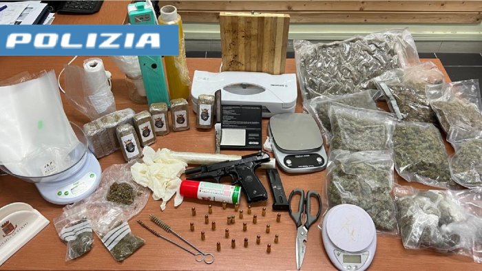 sgominato un laboratorio di droga in una villetta a scampia un arresto