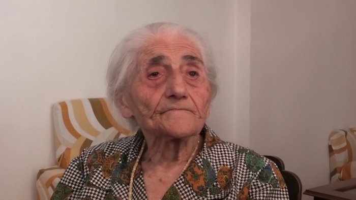 a 104 anni stupisce tutti portatemi sulla costiera amalfitana