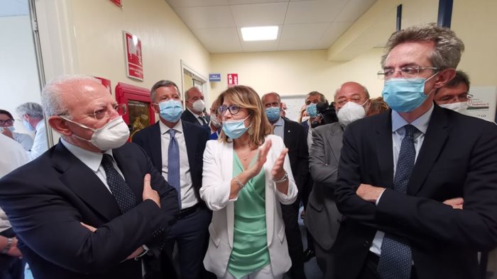 napoli 8 nuovi posti di terapia intensiva al ii policlinico