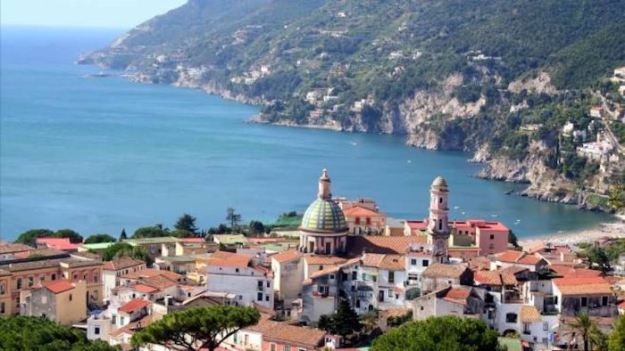 al via con i lavori di restauro dell aula consiliare di vietri