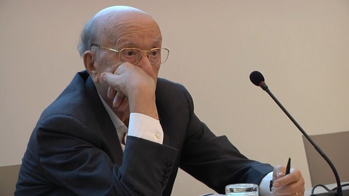 caldoro de mita traditore e il leader di nusco risponde cosi