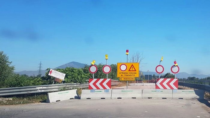 ponte chiuso 70 chilometri per fare pochi metri