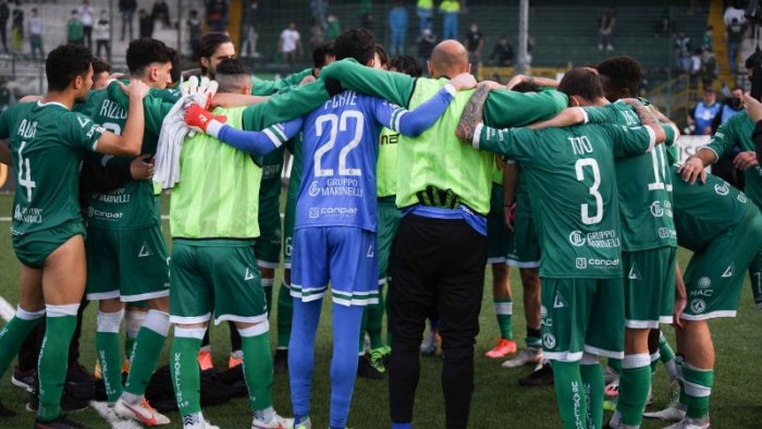 protocollo anti covid violato ammenda per l avellino