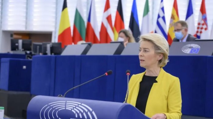 von der leyen vaccini sufficienti per il 70 della popolazione ue