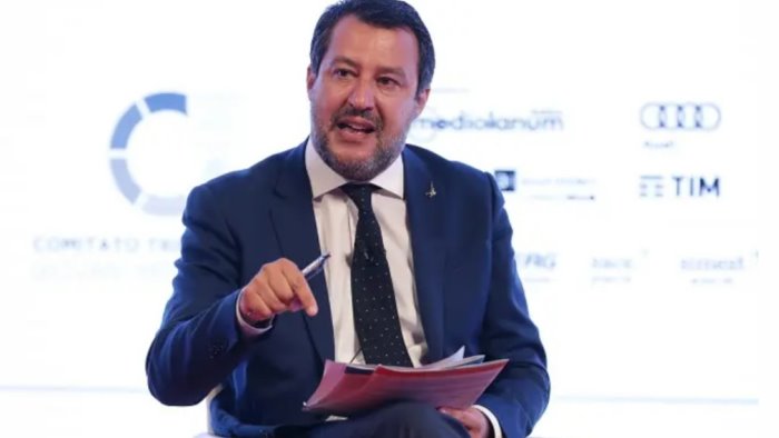 salvini da pd e m5s solo problemi governo avanti anche senza conte