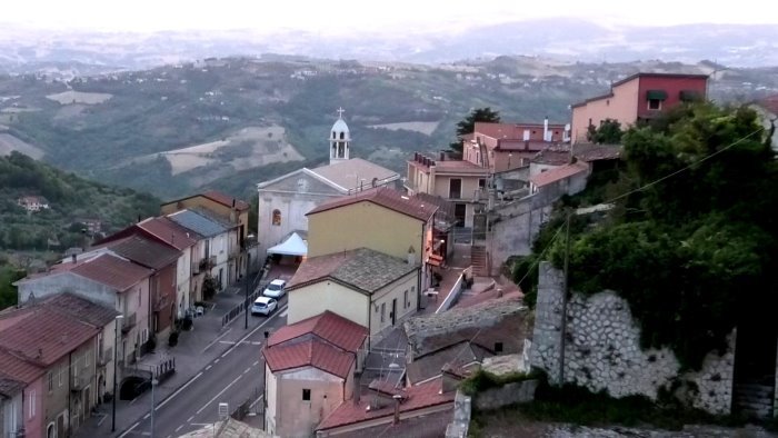 ariano torna la tradizionale fiera in onore della madonna del carmine