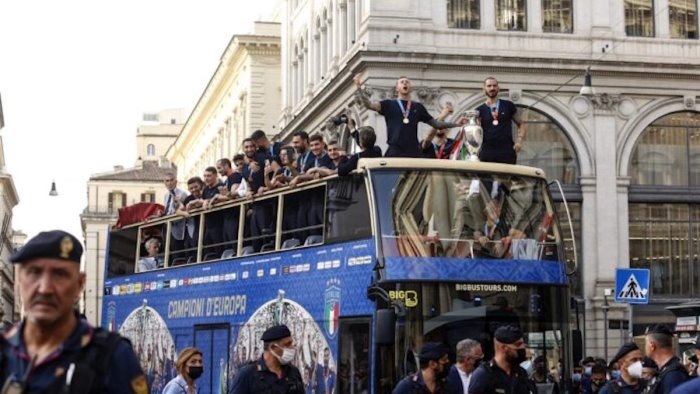 gravina replica al prefetto scelta autobus condivisa con istituzioni