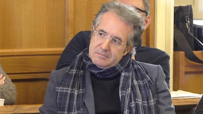 pepe parente spieghi le sue posizioni